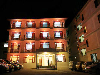 Chander Palace Manāli Exterior foto